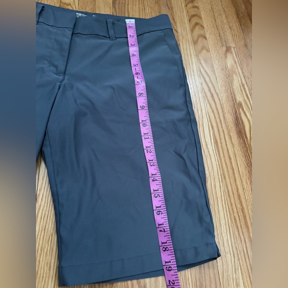 F Women's Nike Golf athletic athleisure dri-fit shorts - Picture 2 of 7